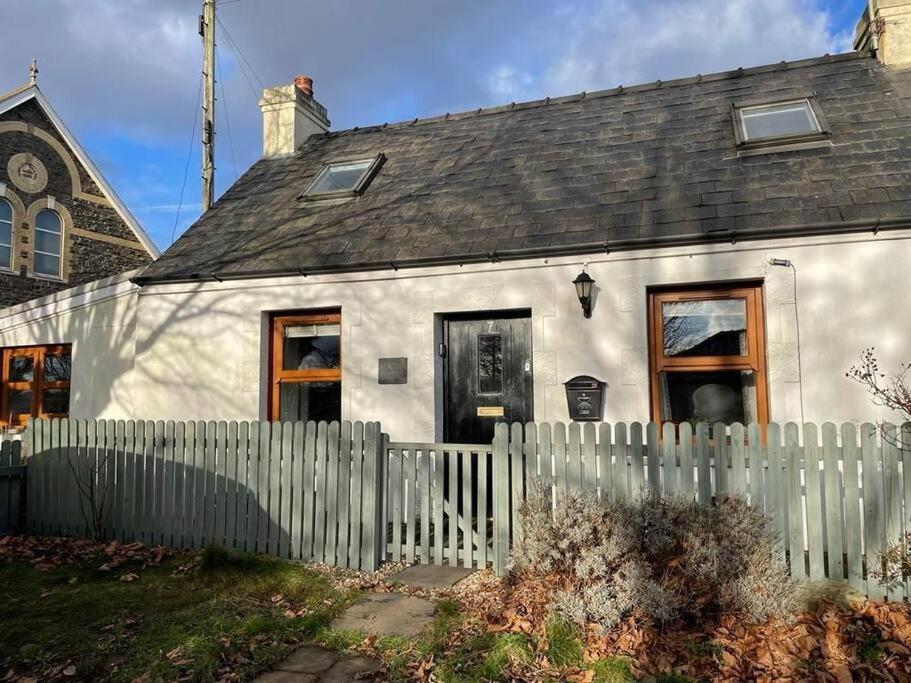 Traditional Stone Cottage In Heart Of The Village Llangwm  Eksteriør bilde